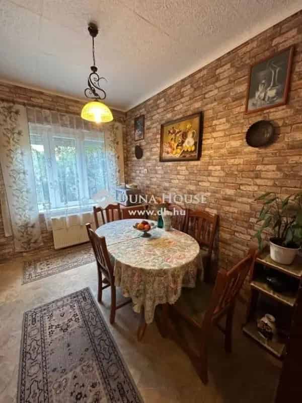 Ház Kiadó , Monori járás, Közép-Magyarország