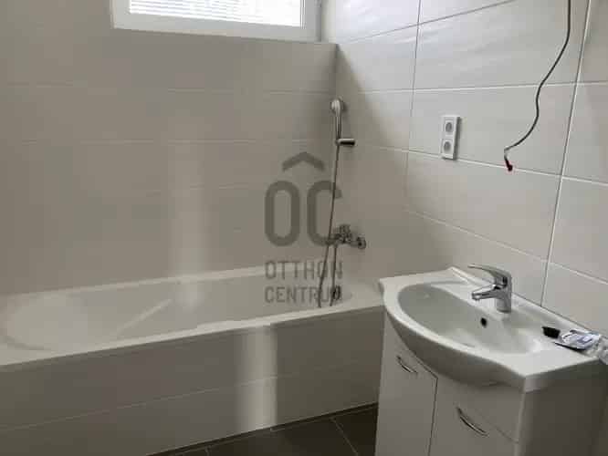 Győrzámolyi eladó újépítésű ikerház, U0046172