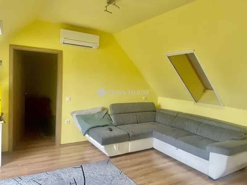 Ház Kiadó , Budapest, Közép-Magyarország