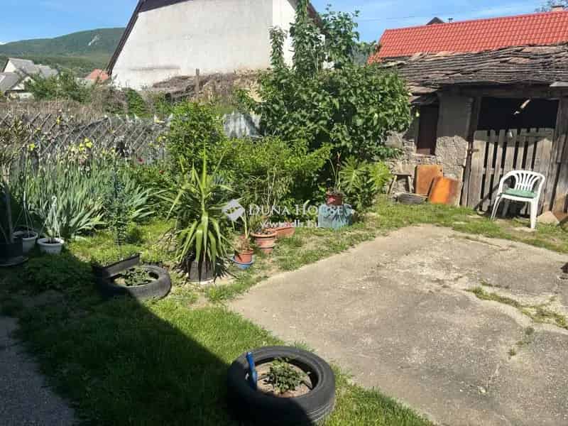Ház Eladó , Piliscsév, Dunántúl