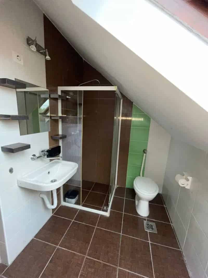 Ház Kiadó , Kiskőrösi járás, Alföld és Észak