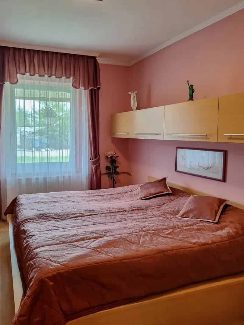 Ház Kiadó , Bajai járás, Alföld és Észak
