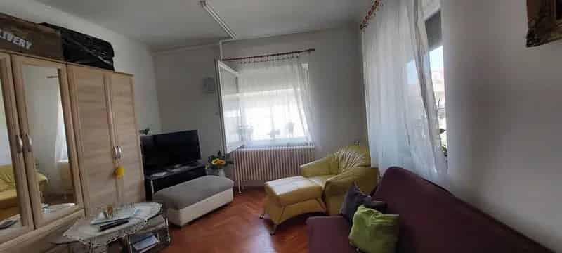 Ház Kiadó , Mohácsi járás, Dunántúl