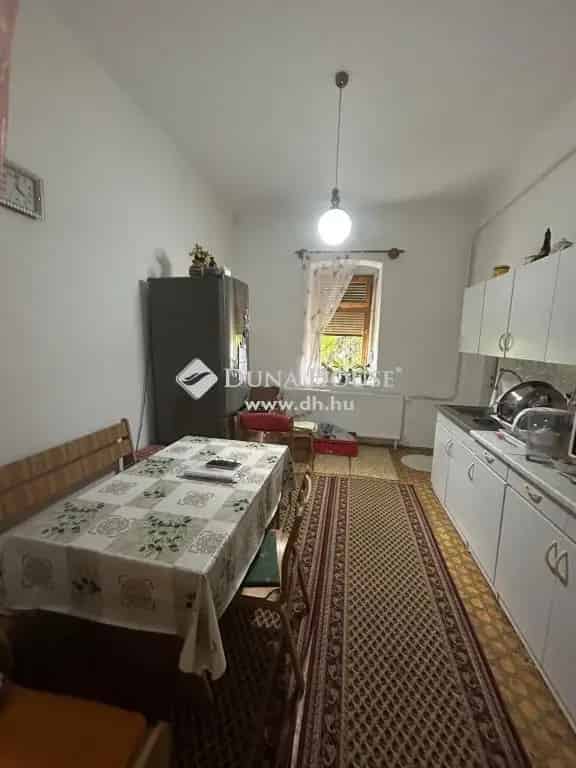 Ház Eladó , Cegléd, Közép-Magyarország