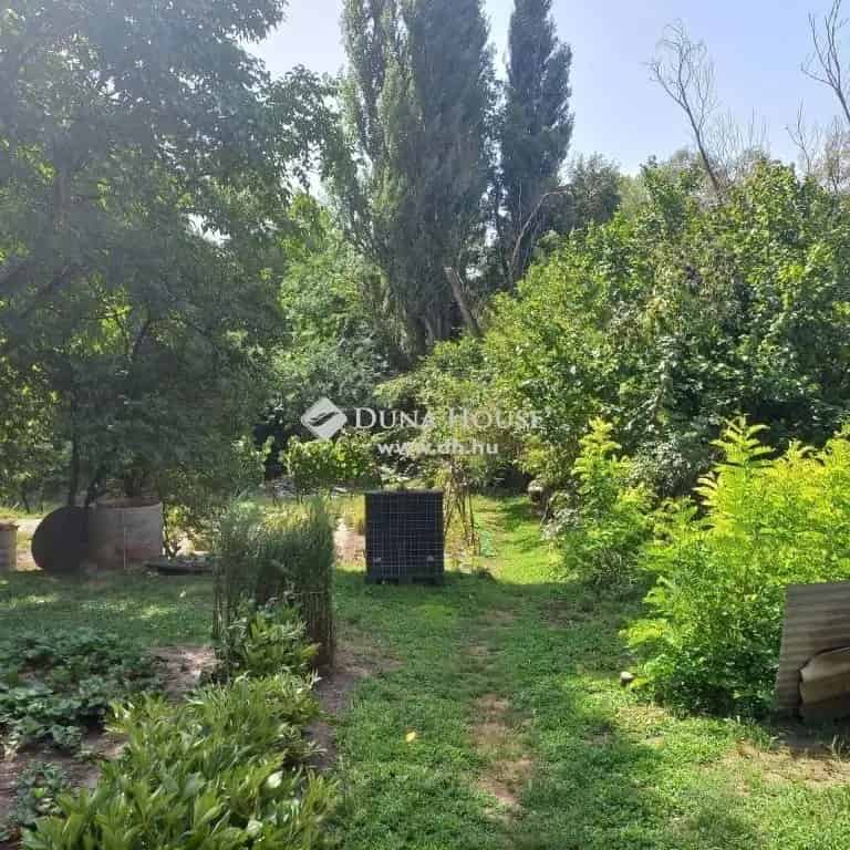 Telek Kiadó , Aszódi járás, Közép-Magyarország