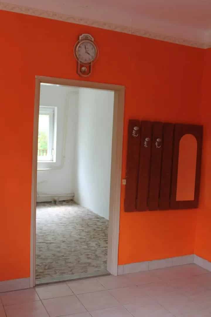 Ház Kiadó , Tatabányai járás, Dunántúl