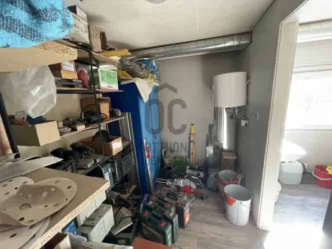 Veszprémi eladó kereskedelmi ingatlan, UZ018258