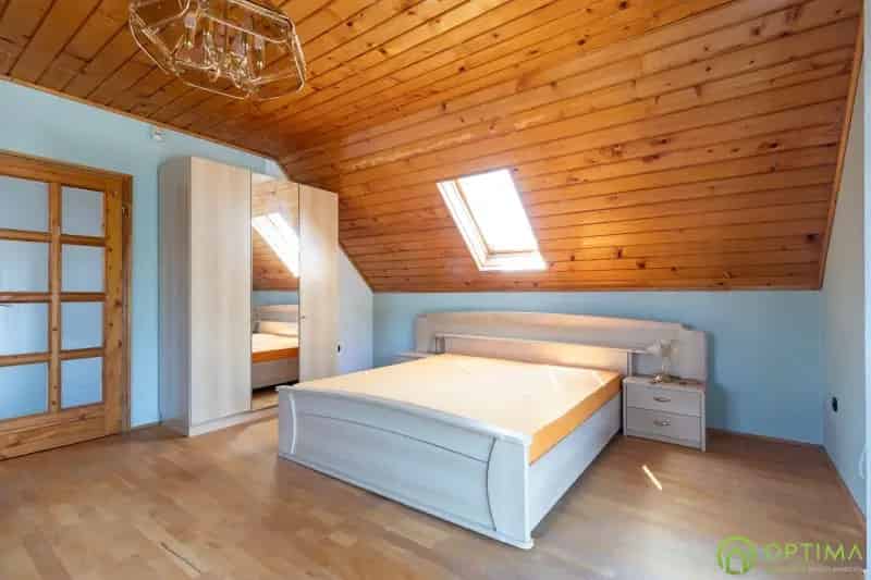 TÁGAS 5 SZOBÁS CSALÁDI HÁZ ÉRDLIGETEN