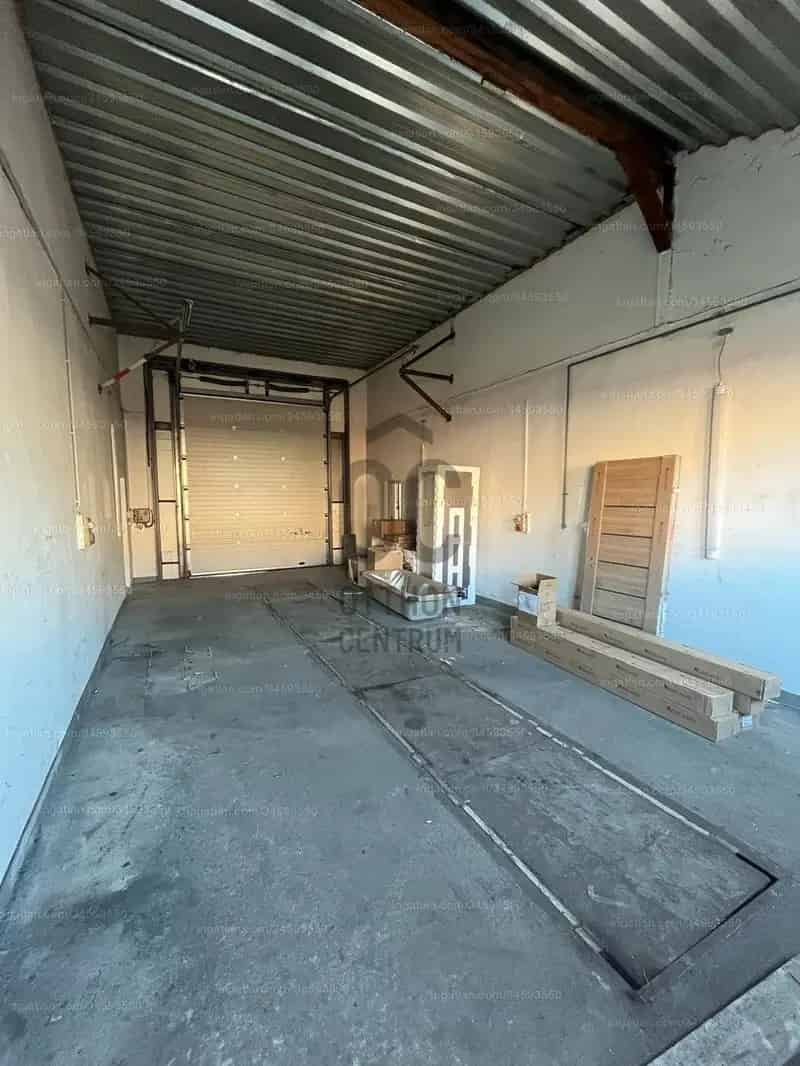 Debrecen külterületi iroda-raktár eladó 420 nm