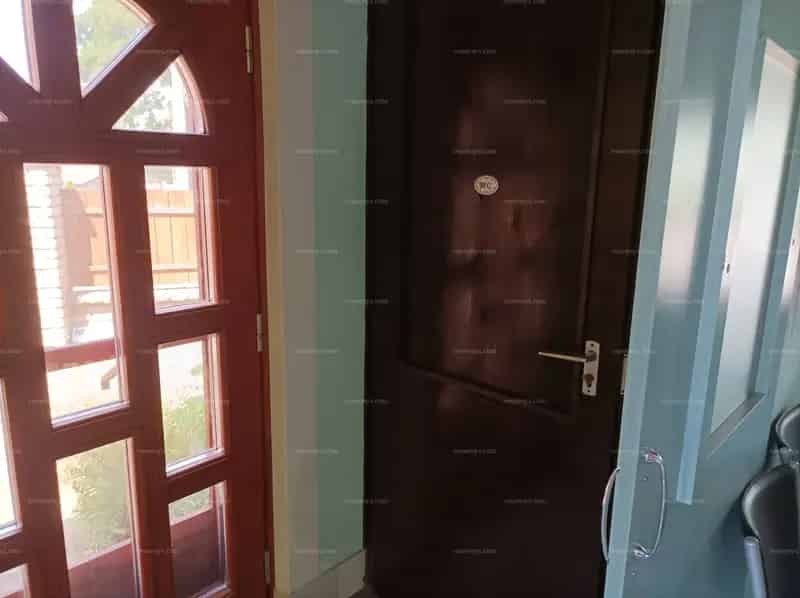 Eladó Baja központjában egy 430 m2-es telken fekvő 115 m2-es emeletes családi ház.
