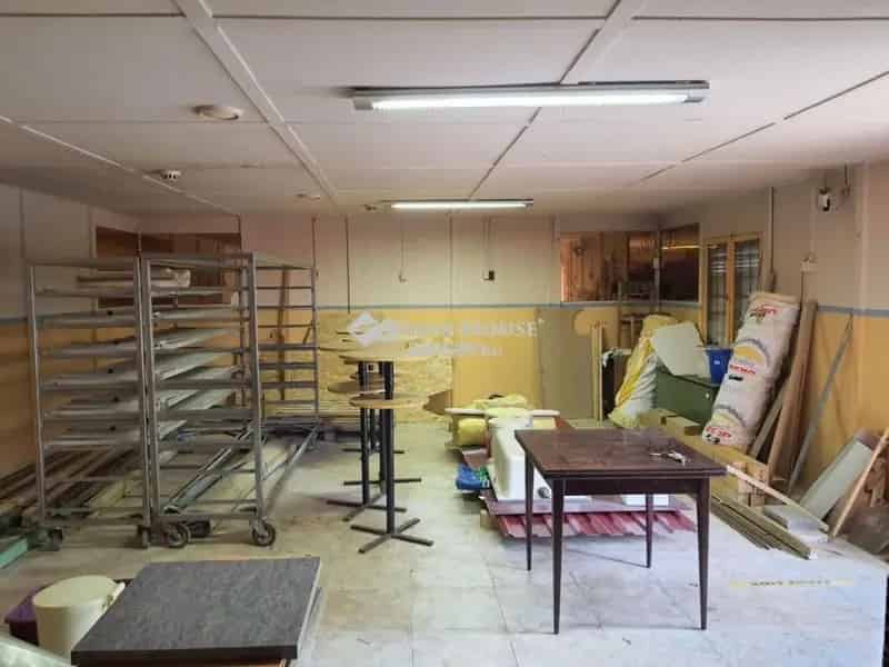 Üzleti célú Kiadó , Komlói járás, Dunántúl
