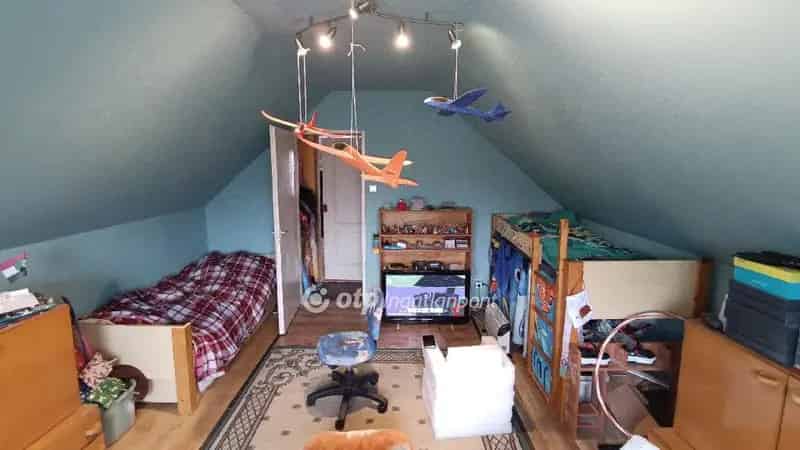 Ház Kiadó , Érdi járás, Közép-Magyarország