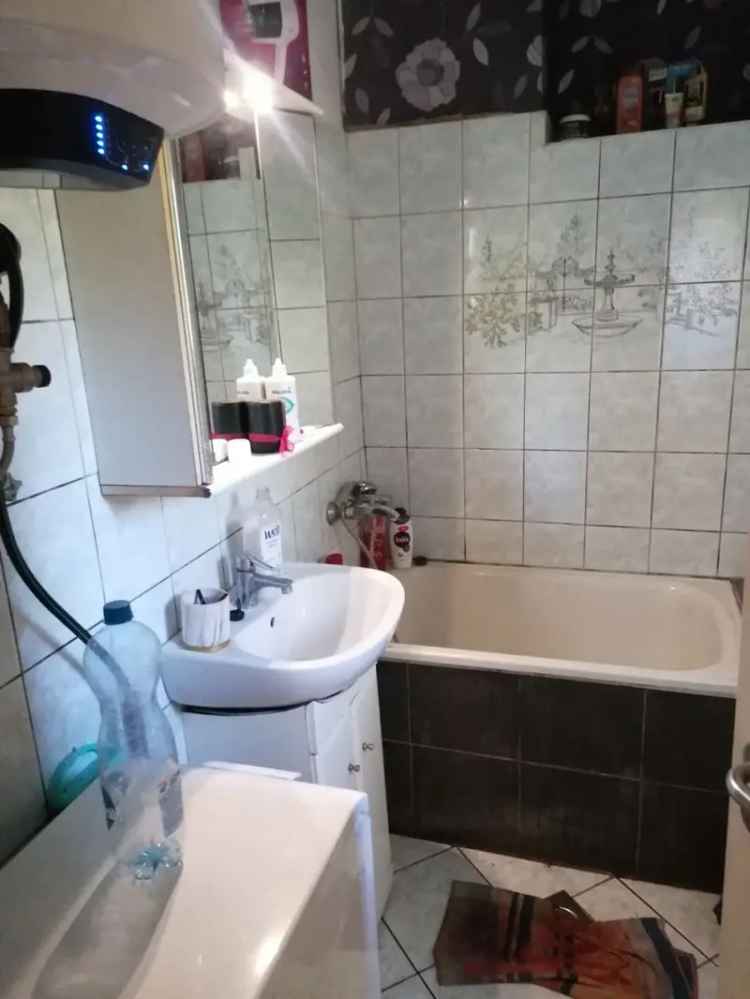 Ház Kiadó , Ajkai járás, Dunántúl