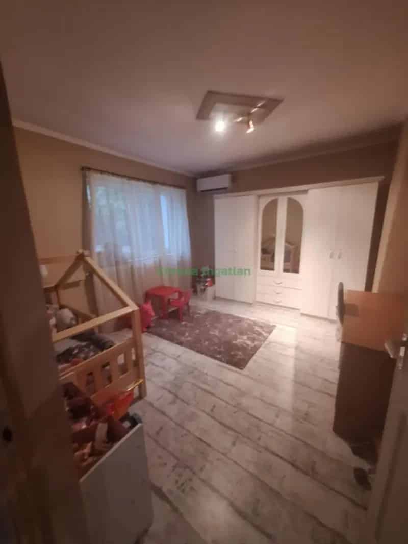 Ház Kiadó , Nyíregyháza, Alföld és Észak
