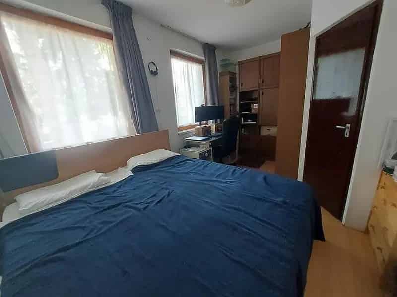 Ház Kiadó , Dunakeszi járás, Közép-Magyarország