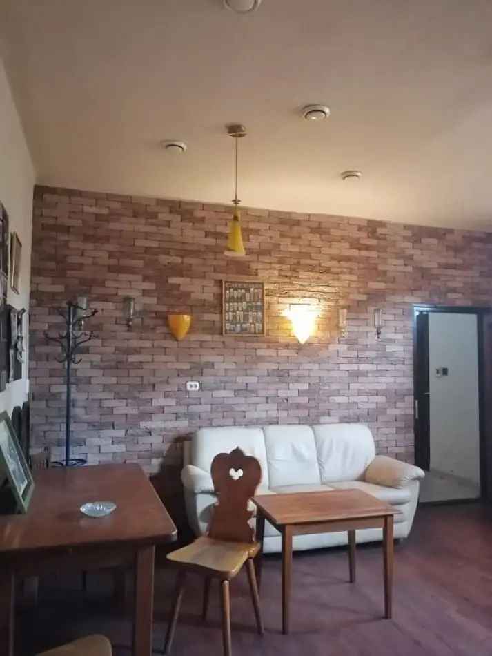 Ház Kiadó , Győri járás, Dunántúl