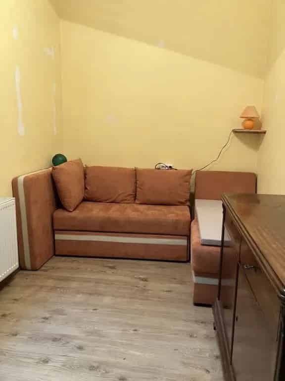 Ház Kiadó , Budapest, Közép-Magyarország