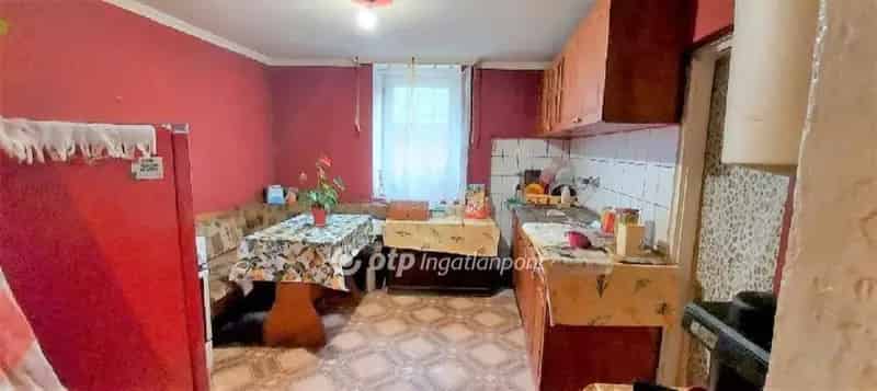 Ház Kiadó , Nagykőrösi járás, Közép-Magyarország