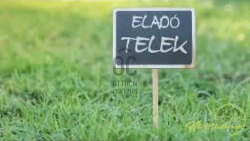 Hosszúpályii eladó telek, T039072
