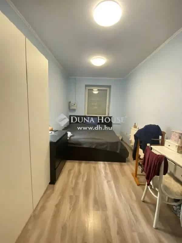 Ház Kiadó , Budapest, Közép-Magyarország