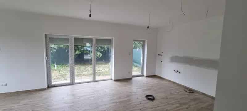 Ház Kiadó , Tiszakécske, Alföld és Észak