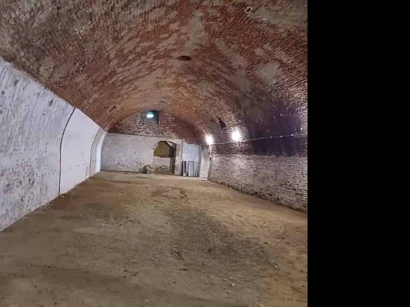 Ház Kiadó , Alkotmány út, Nagykanizsa, Dunántúl