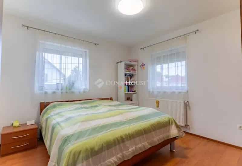 Ház Kiadó , Budapest, Közép-Magyarország