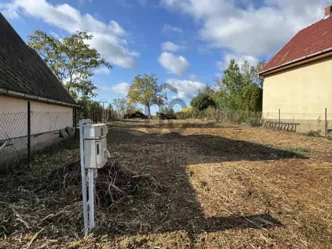 Kulcsi eladó telek, T038992
