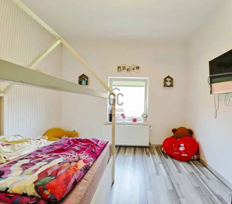 Ház Kiadó , Budapest, Közép-Magyarország