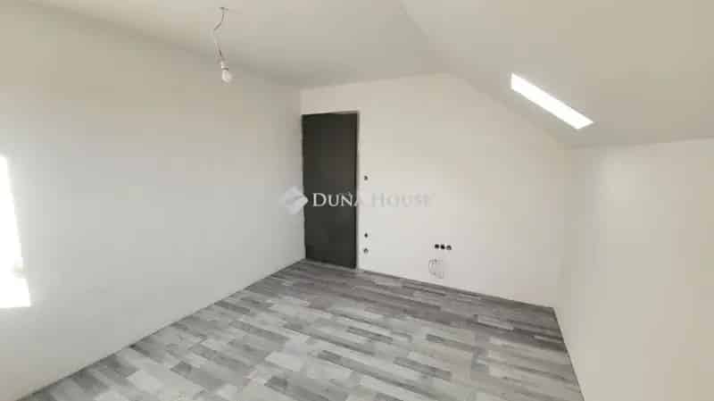 Ház Kiadó , Érdi járás, Közép-Magyarország