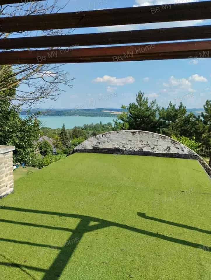 Ház Kiadó , Balatonfüredi járás, Dunántúl