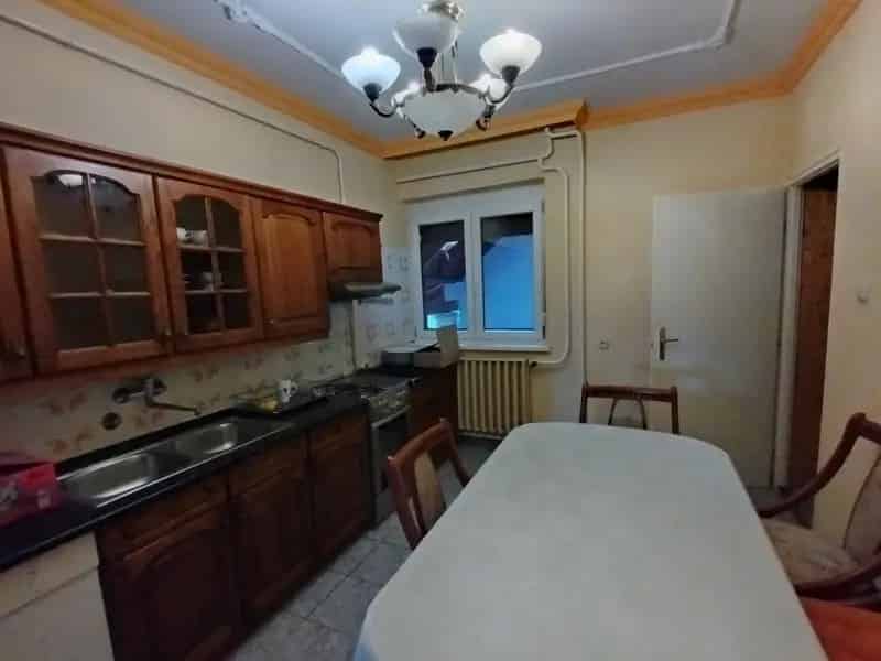 Ház Kiadó , Szolnoki járás, Alföld és Észak