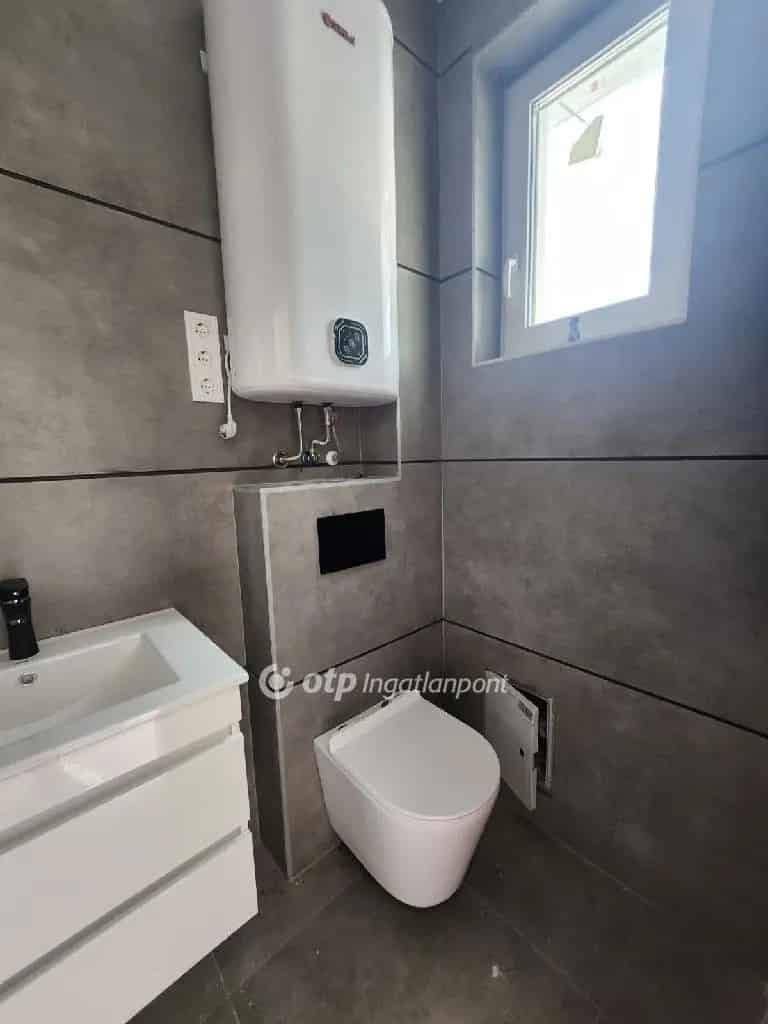 Ház Kiadó , Vecsési járás, Közép-Magyarország