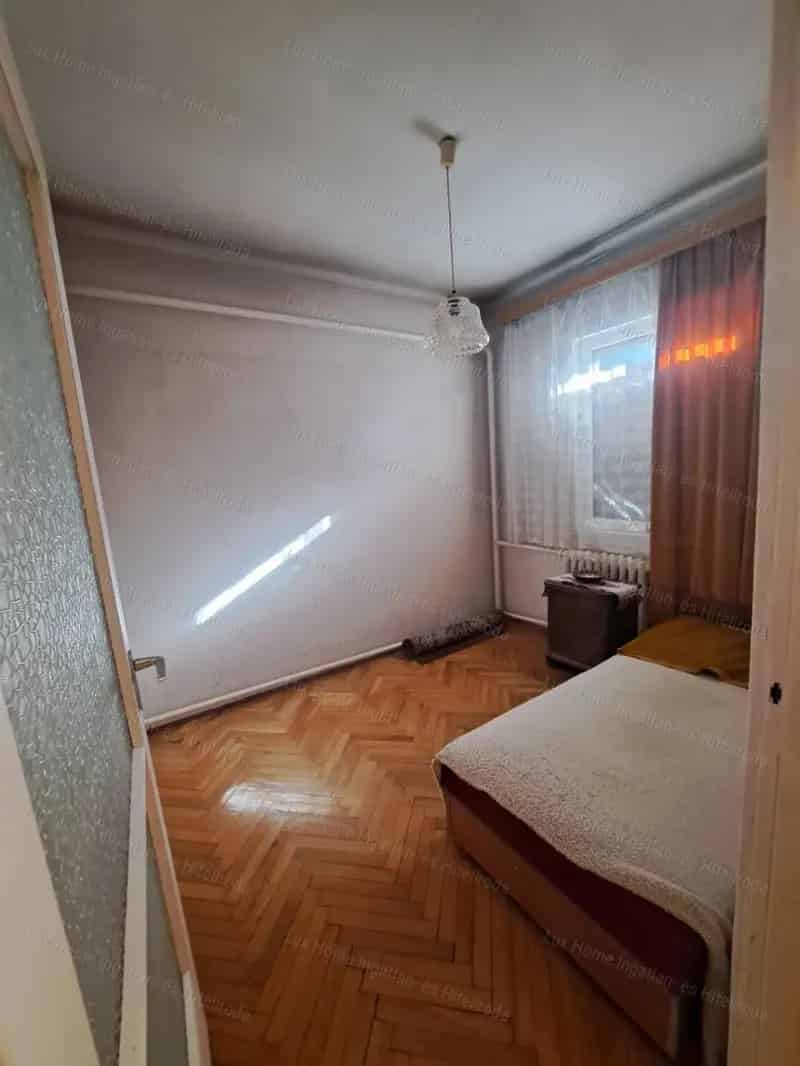 Ház Kiadó , Tatai járás, Dunántúl