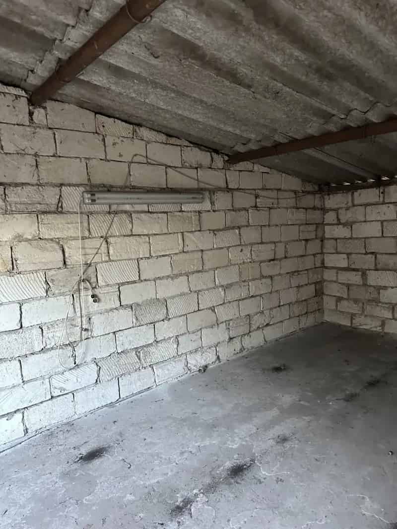 Garázs Kiadó , Budapest, Közép-Magyarország