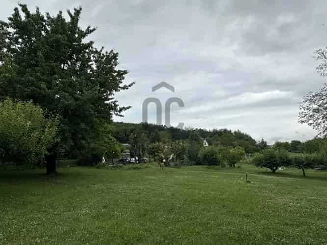 Ságvári eladó telek, T036397