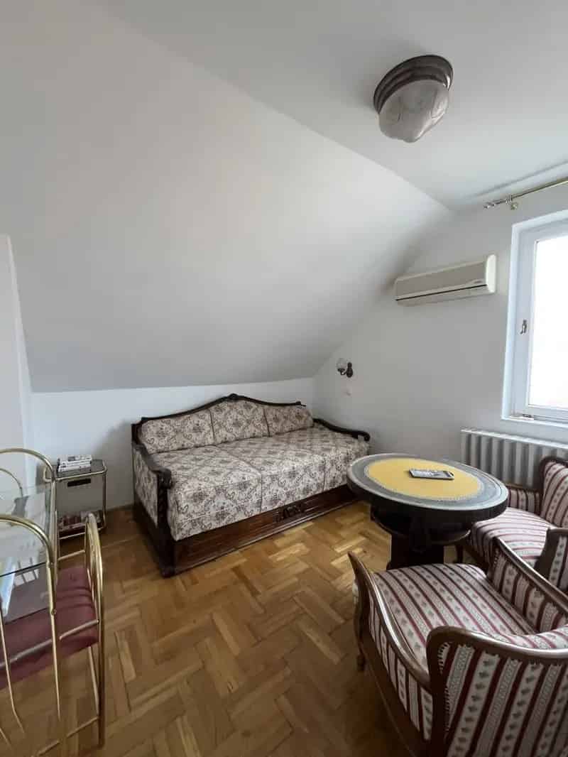 Ház Kiadó , Budapest, Közép-Magyarország
