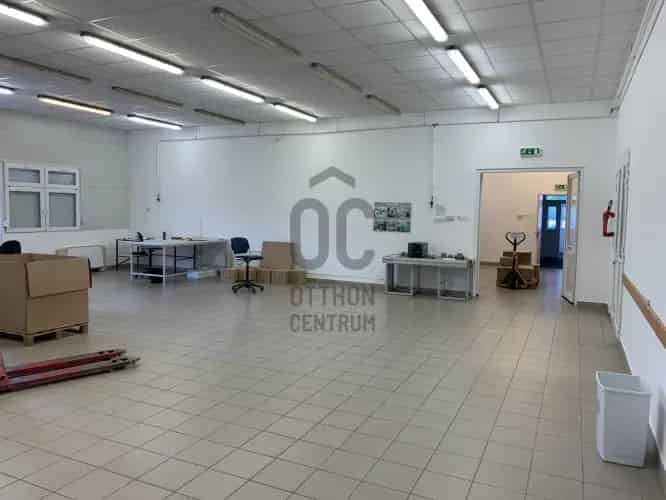Balmazújvárosi eladó kereskedelmi ingatlan, UZ017334