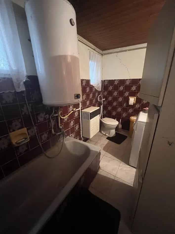 Ház Kiadó , Komlói járás, Dunántúl