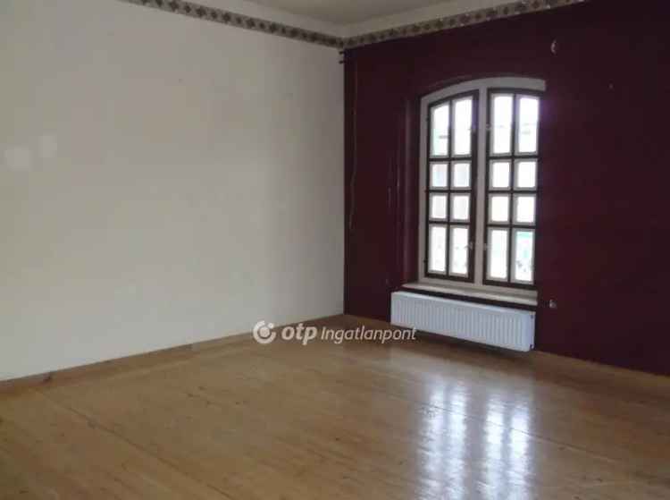 Gyöngyös családi ház eladó felújítandó 197m2 4 2 szoba