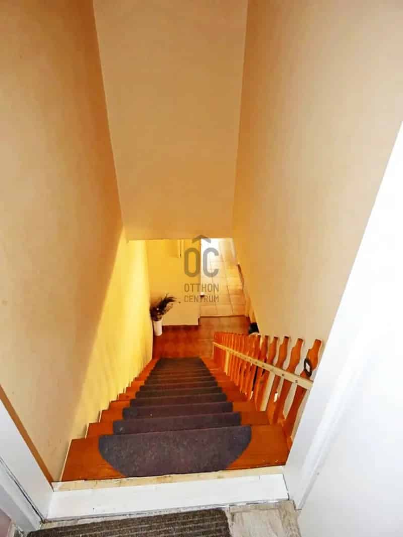 Ház Kiadó , Budapest, Közép-Magyarország