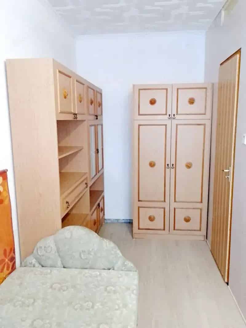 Szoba Eladó , Közép-Magyarország