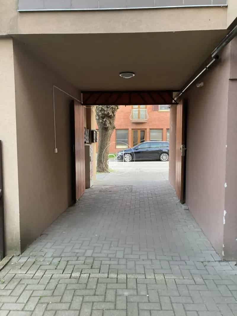 13 77 nm-es belső udvari garázs eladó Debrecenben