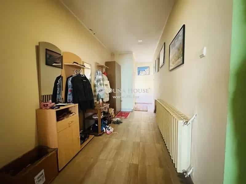 Ház Kiadó , Esztergomi járás, Dunántúl