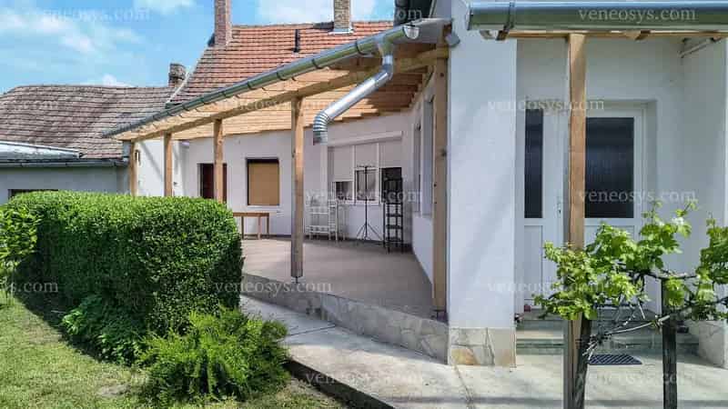🏡 Felújított családi ház eladó Hercegszántón – hatalmas telek, dupla garázs, gazdálkodásra alkalmas kert!