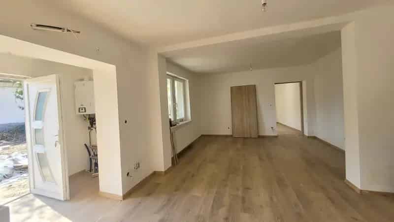 Ház Kiadó , Jászberényi járás, Alföld és Észak