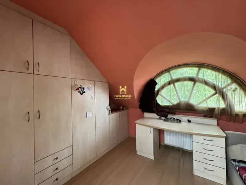 Ház Kiadó , Budapest, Közép-Magyarország