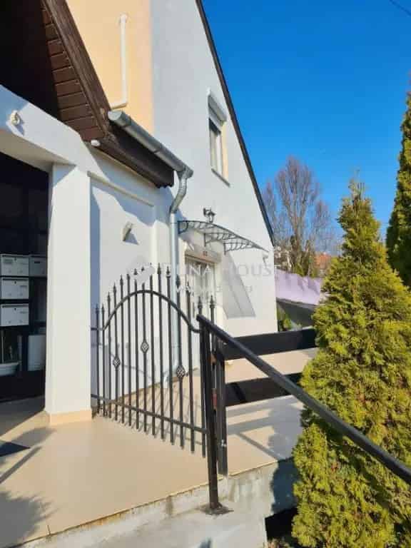 Lakás Eladó , Cserszegtomaj, Dunántúl