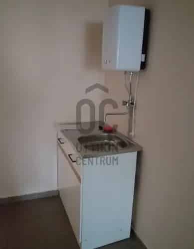 Szekszárdi kiadó kereskedelmi ingatlan, UZ012598