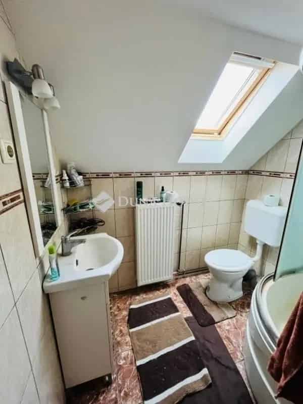 Telek Kiadó , Monori járás, Közép-Magyarország